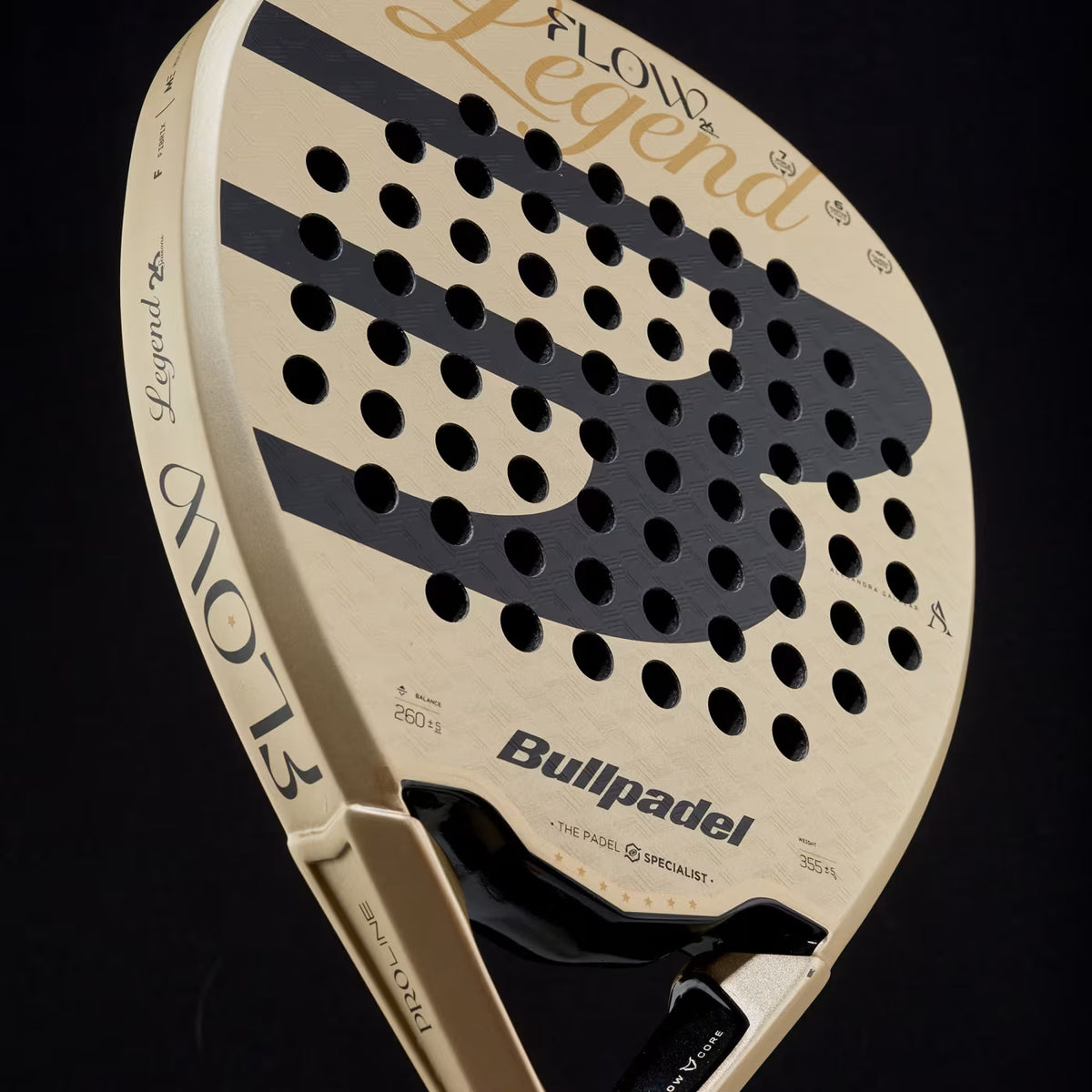 מחבט פאדל Bullpadel Flow – Alejandra Salazar