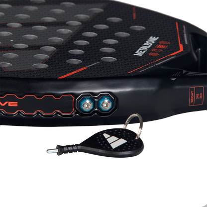 מחבט פאדל Adidas Metalbone – 2026