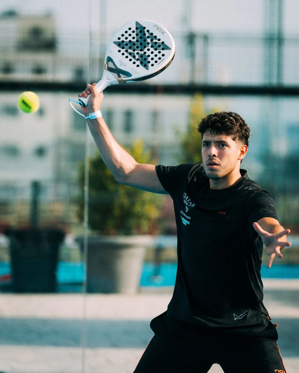 מחבט פאדל Nox AT10 Luxury Genius 12K Alum XTREM 2026 – Agustín Tapia