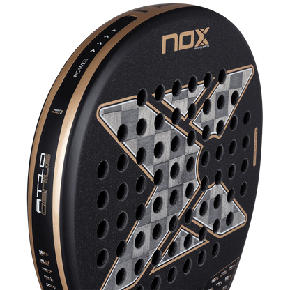 מחבט פאדל Nox AT10 Luxury Genius 18K Alum 2026 – Agustín Tapia