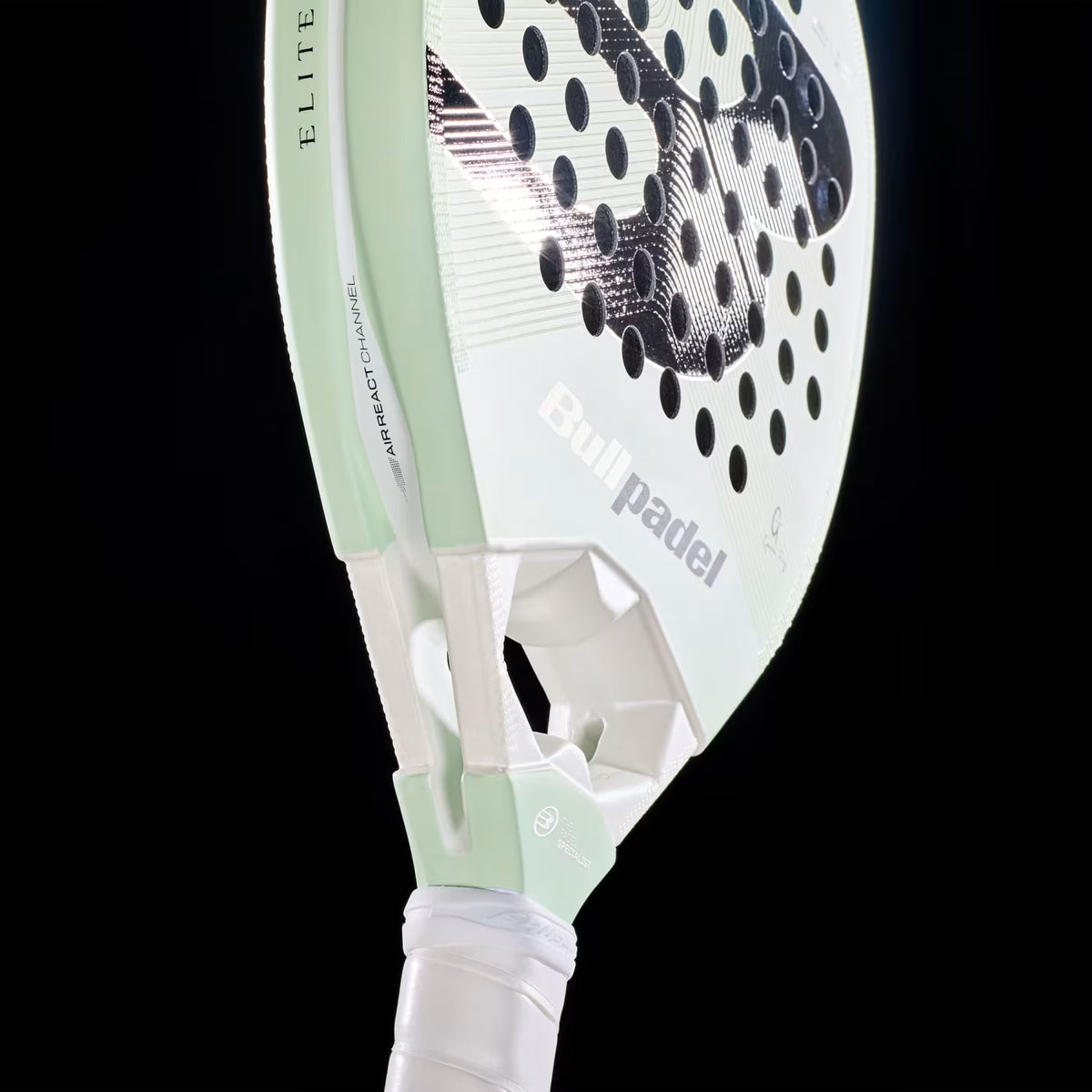 מחבט פאדל  Bullpadel Elite 02 – Gemma Triay