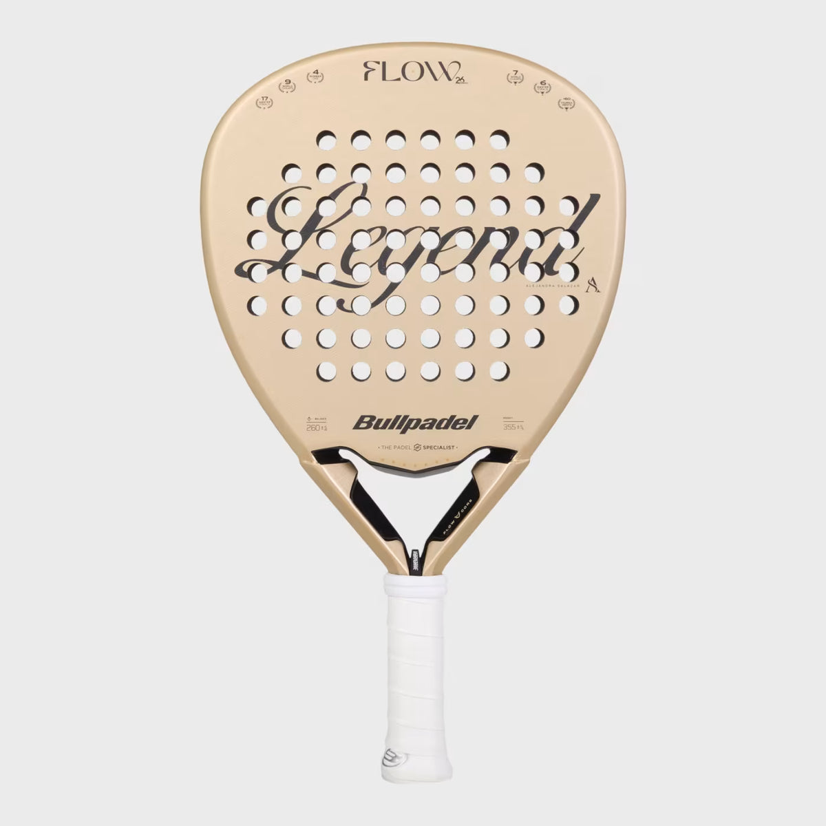 מחבט פאדל  Bullpadel Flow – Alejandra Salazar
