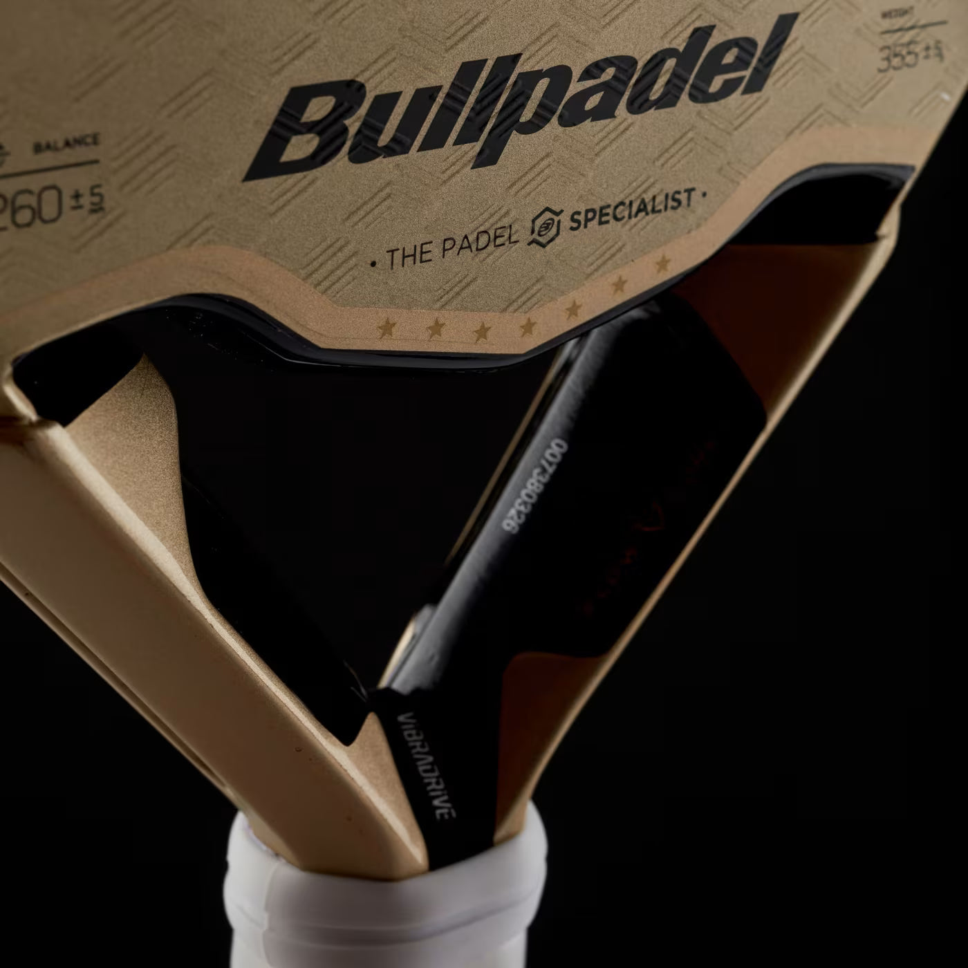 מחבט פאדל  Bullpadel Flow – Alejandra Salazar