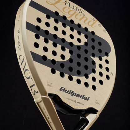 מחבט פאדל  Bullpadel Flow – Alejandra Salazar